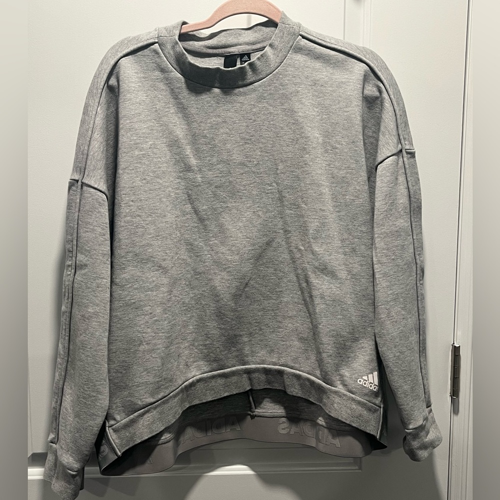 Adidas Women's Gray Crew Neck Sweatshirt - Size XL - EUC